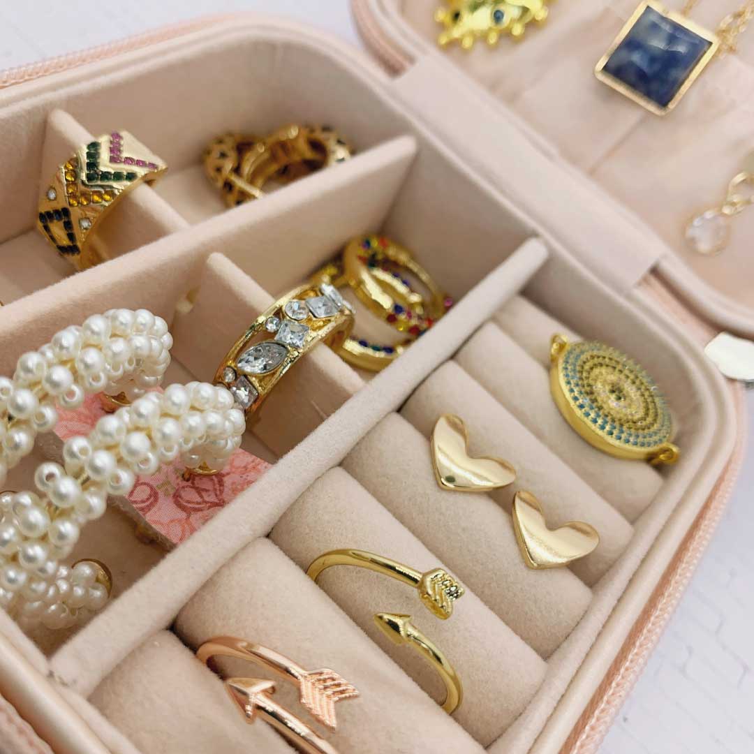 Compact Jewels Carry Case